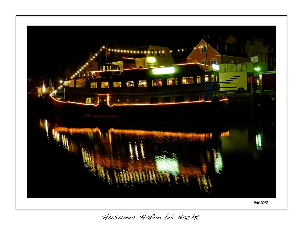 Husumer Hafen bei Nacht