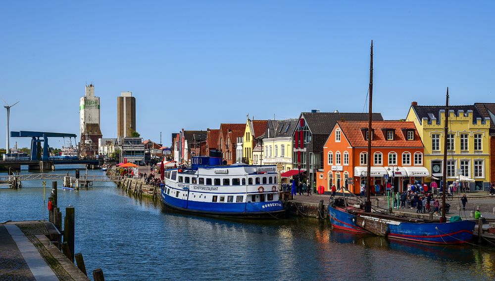 Husumer Hafen Foto & Bild | architektur, world, himmel Bilder auf ...