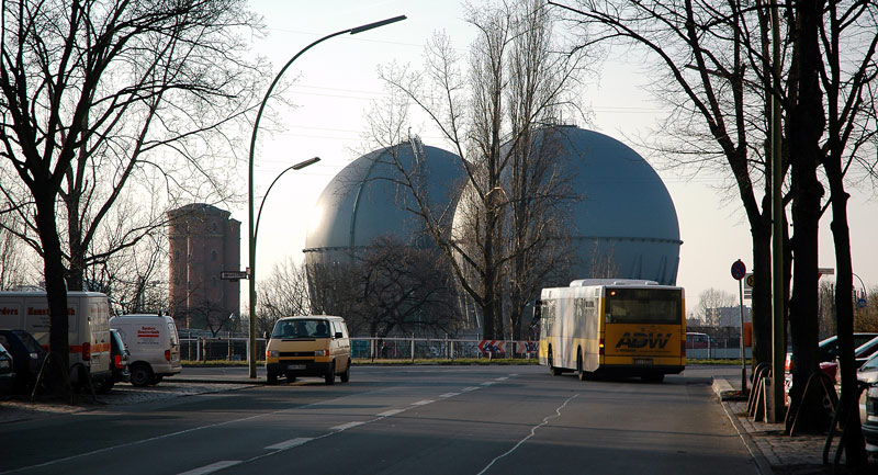 Huttenstrasse, Blick zum Gaswerk Charlottenburg