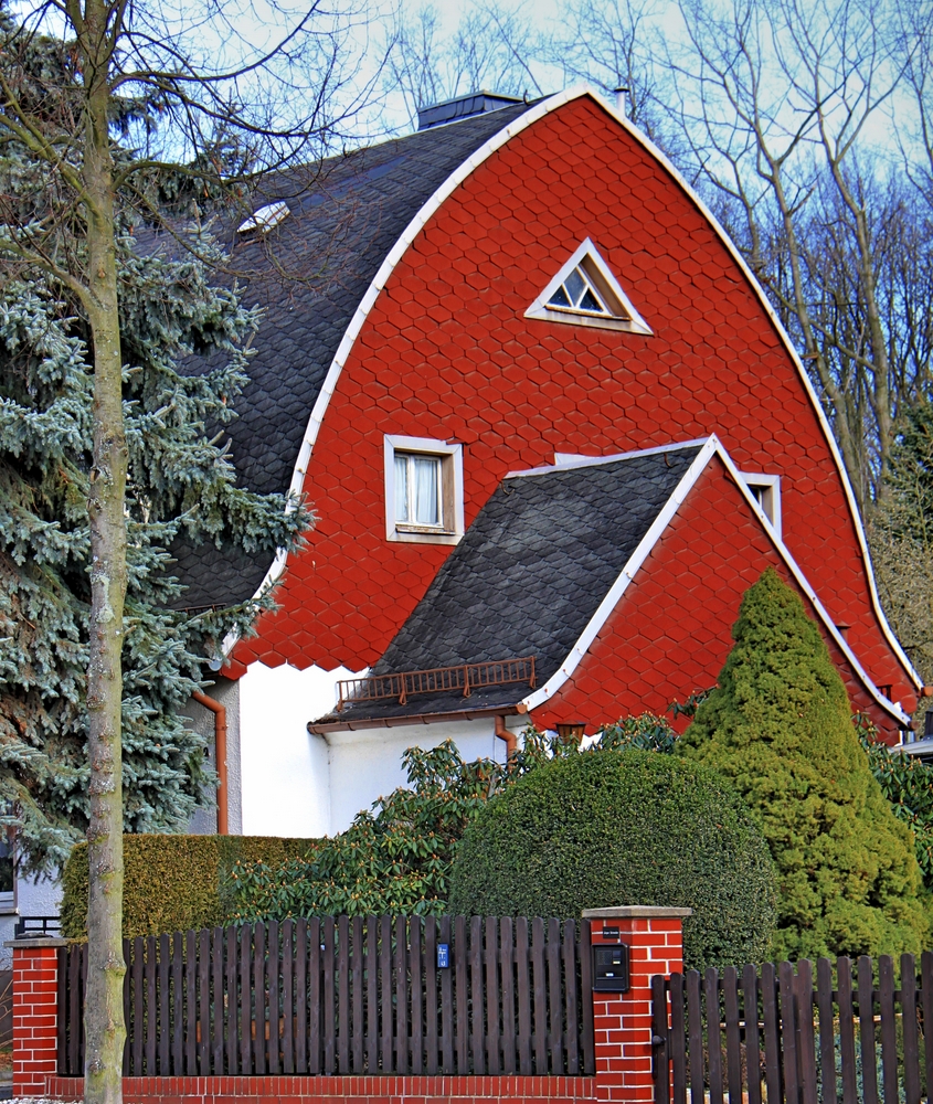 Huttenstraße in Rot-Weiß-Grün