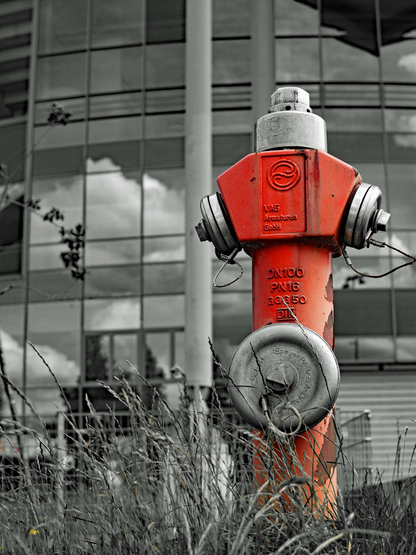 Hydrant vor dem VfL-Stadion