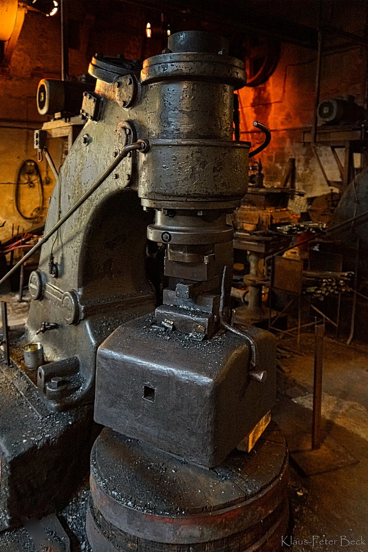 Hydraulischer Schmiedehammer