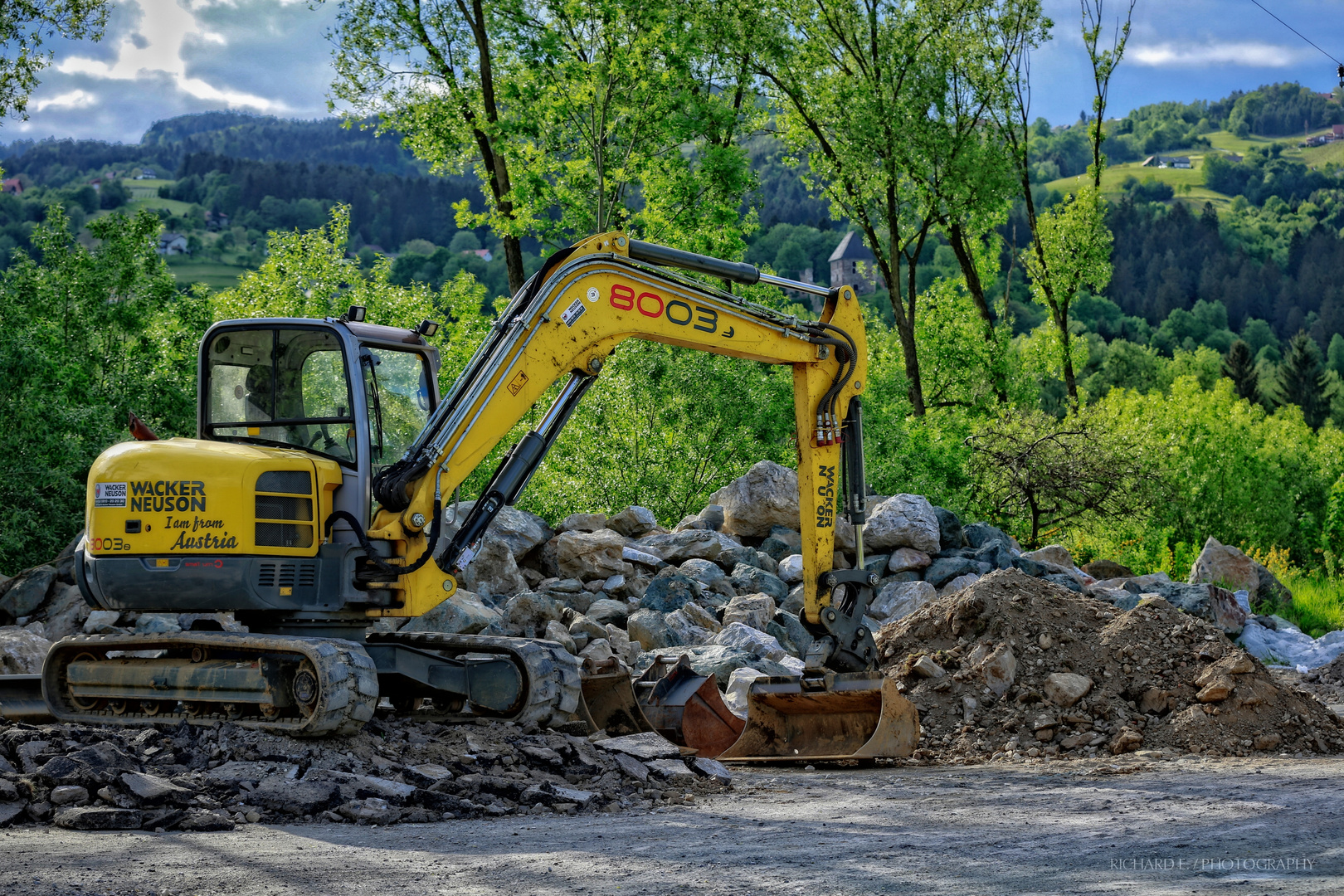 I Am From Austria (Bagger Wacker Neuser)