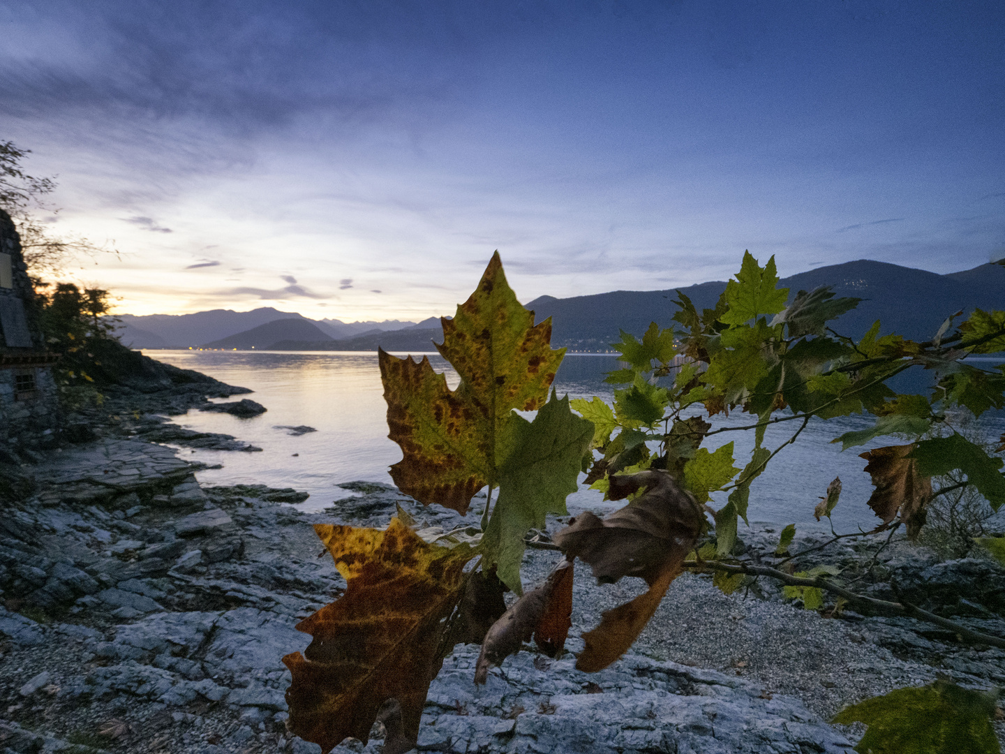 I colori autunnali sul lago