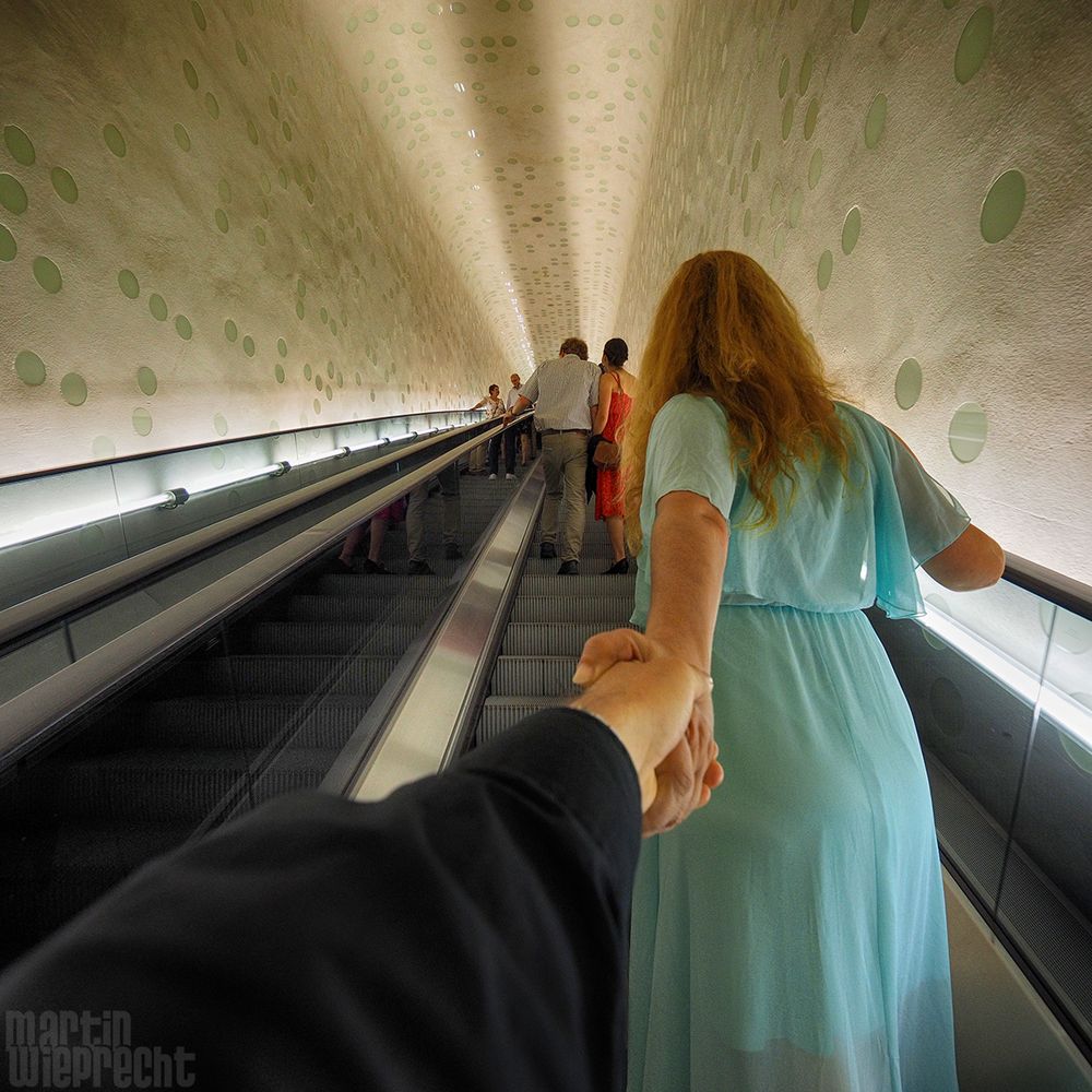 I Follow You: Elbphilharmonie (die Rolltreppe)