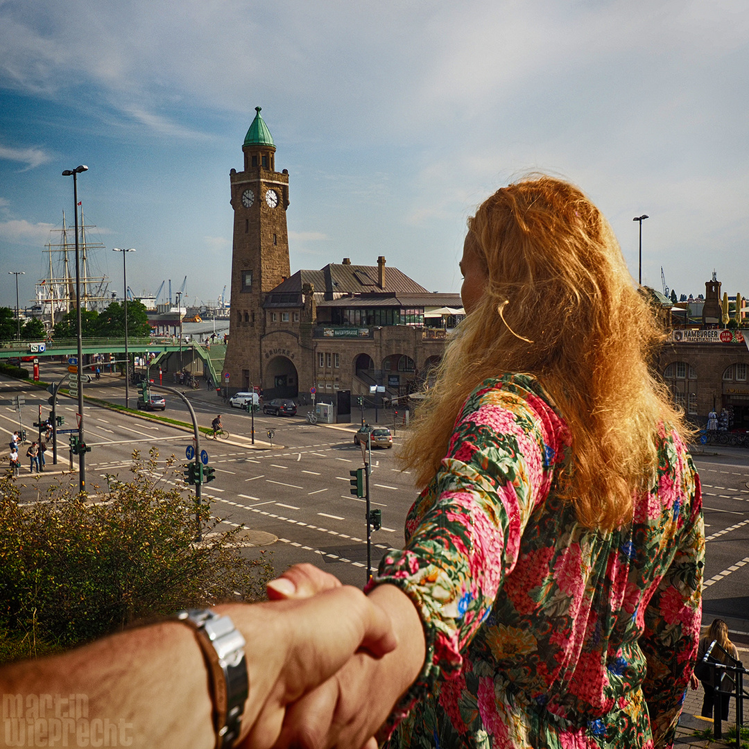  I Follow You: Pegelturm St. Pauli-Landungsbrücken