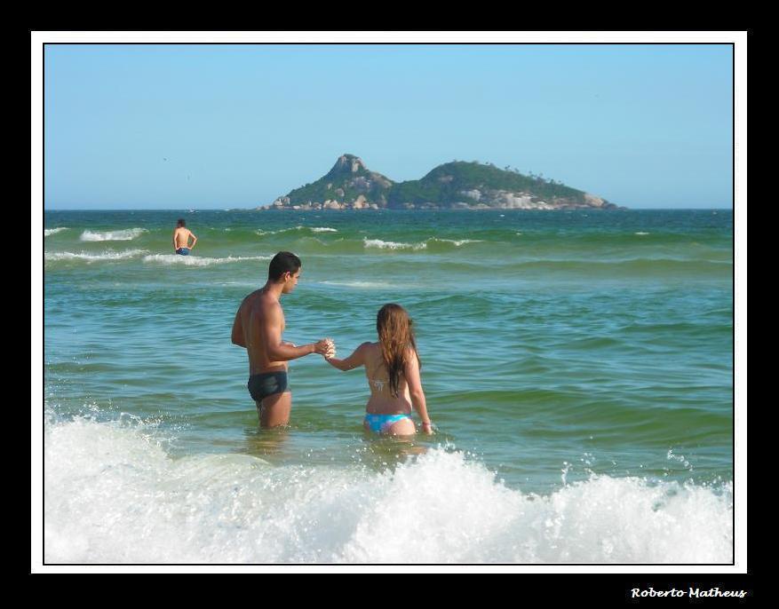 I Hold your Hand / Series: Life in Rio.