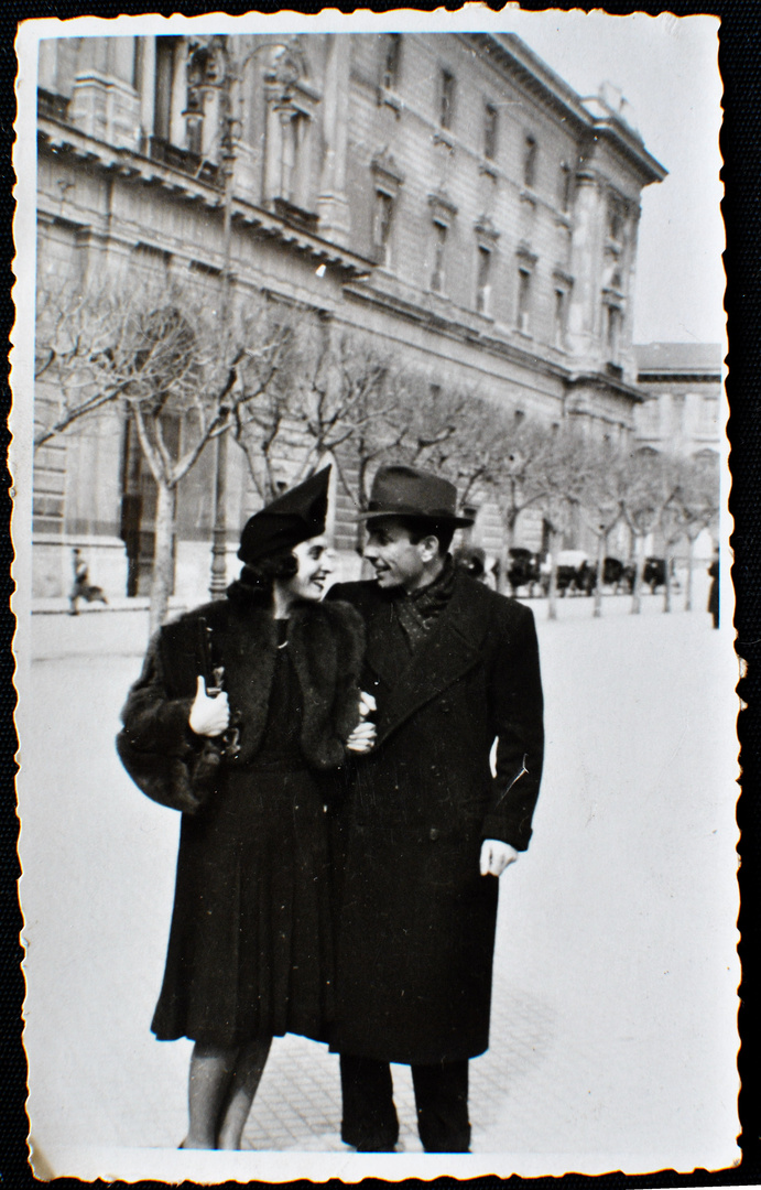 Enrico Brignano Genitori / Enrico Brignano e Flora Canto, prime