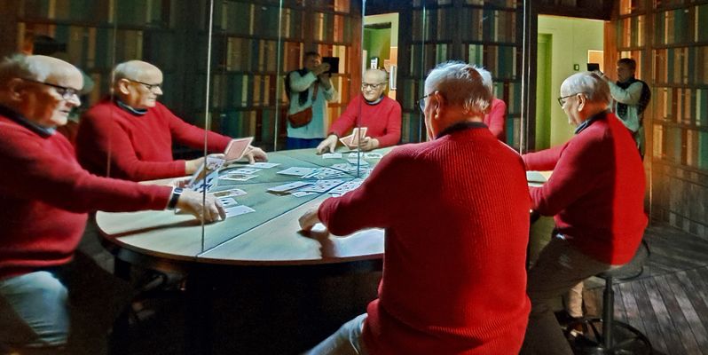 I on poker table on Paradox museum