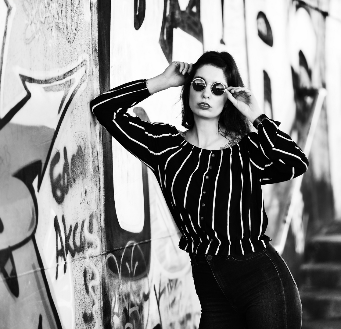 I wear my sunglasses at night Foto & Bild menschen Bilder auf