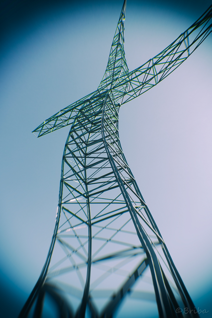 I Wish I Could Fly Foto Bild Kunst Strommast Oberhausen Bilder Auf Fotocommunity