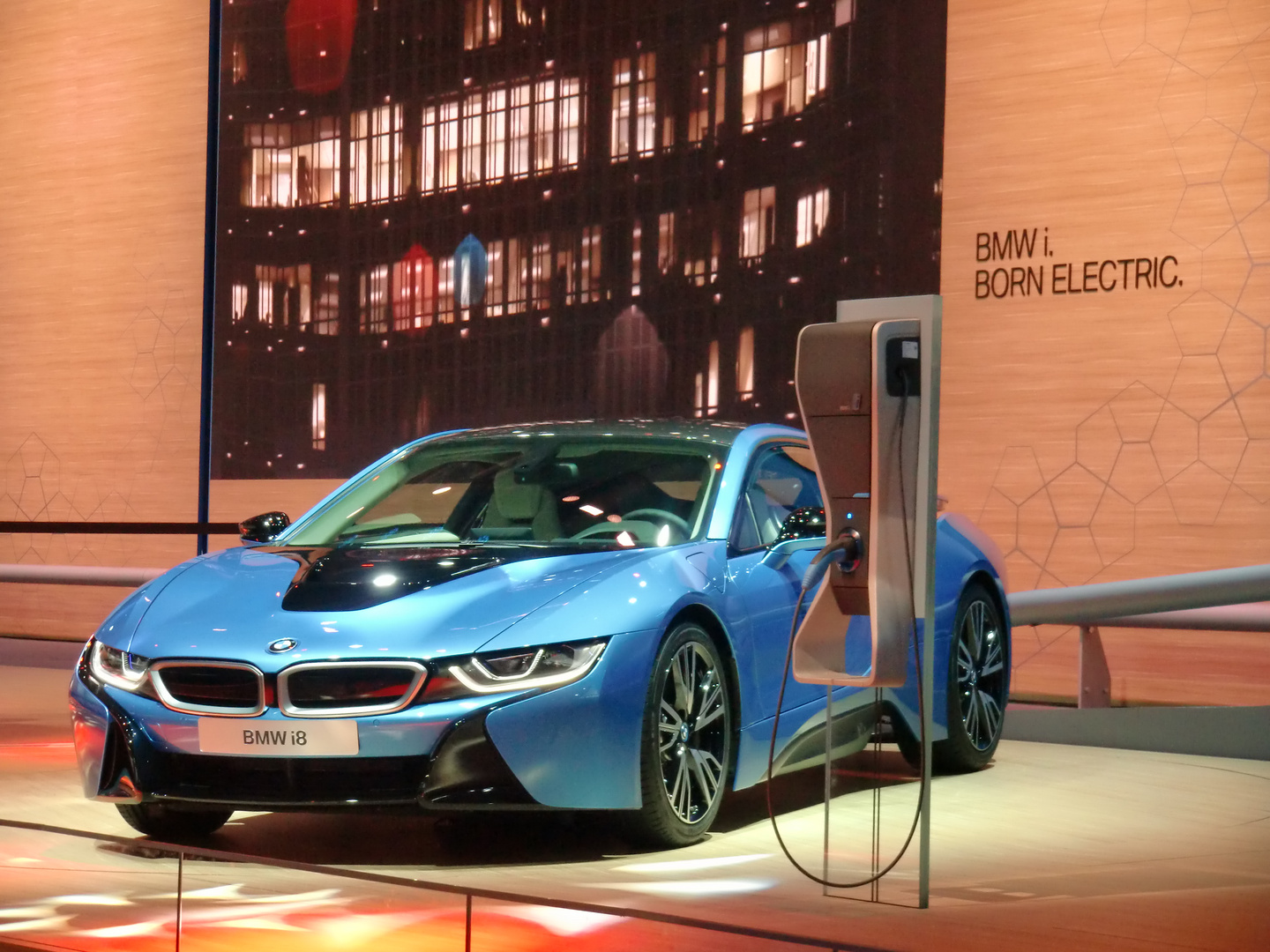 IAA 2013 - BMW i8, born electric