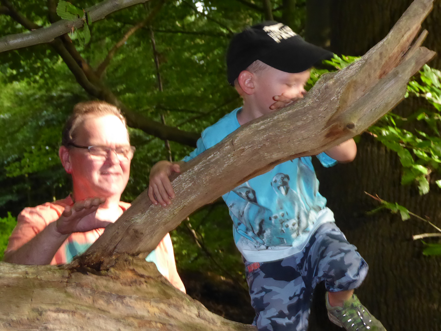 Ian und Opa auf Entdeckungstour