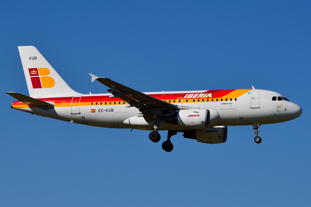 Iberia - A319 - EC-KUB