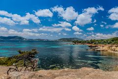 IBIZA  Ausblick vom Küstenweg nach Sta. Eulalia