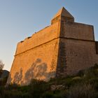 Ibiza / Detail der Festungsanlage in der Abendsonne