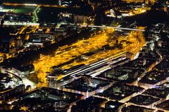 IBK - Hauptbahnhof bei Nacht . . .