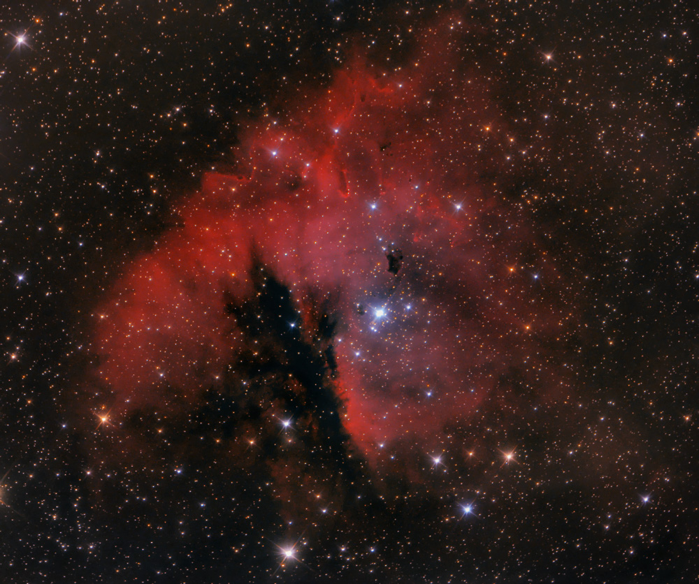 IC 1590 und NGC 281