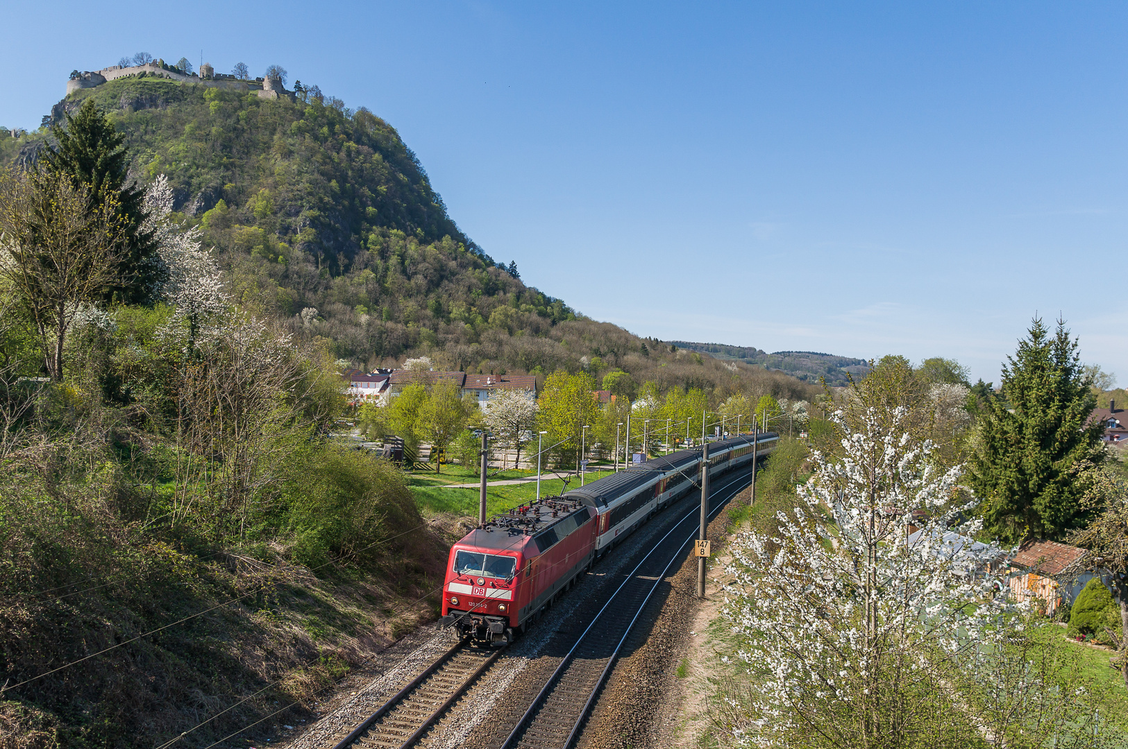 IC 187 am Hohentwiel (2)