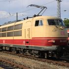 IC 2094 mit 103 245-7 in Ulm Hbf am 01.07.2011