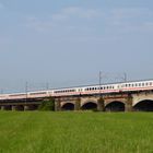 IC auf der Allerbrücke