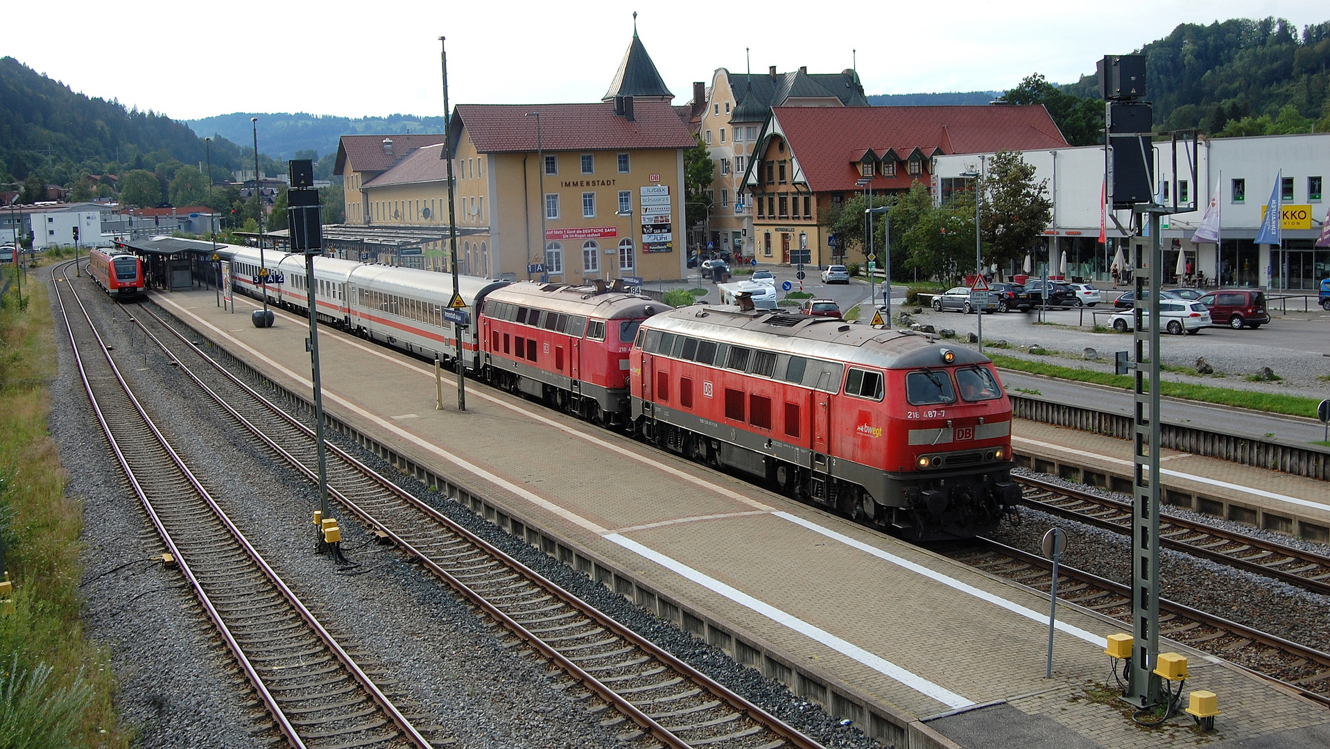 IC Nebelhorn steht nach dem Umsetzen bereit im Bf Immenstadt für die Fahrt nach Oberstdorf 16.8.2020