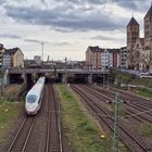 ICE 3 bei der S-Bahnstation Düsseldorf-Wehrhahn