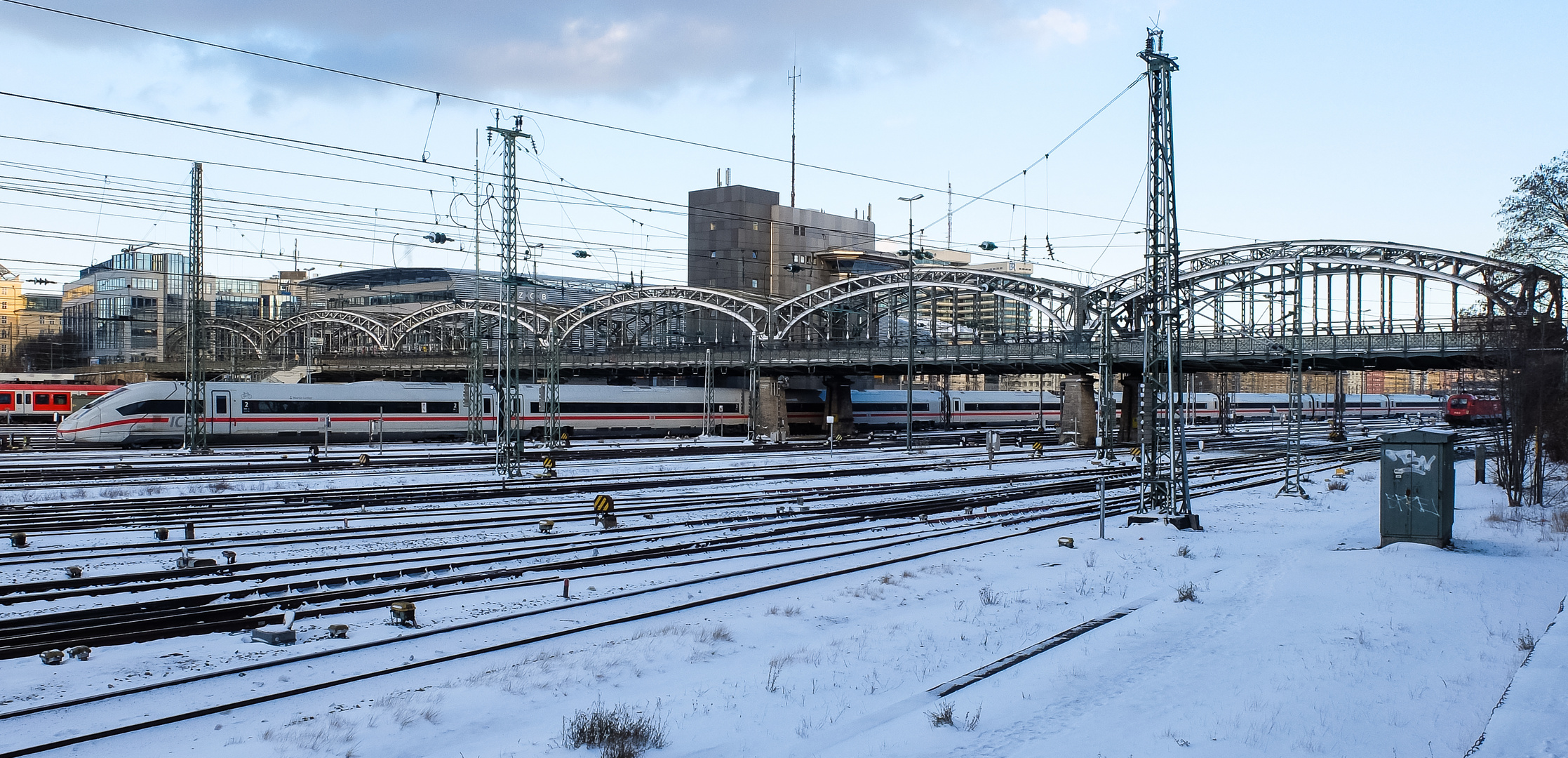 ICE 4 an der Hackerbrücke