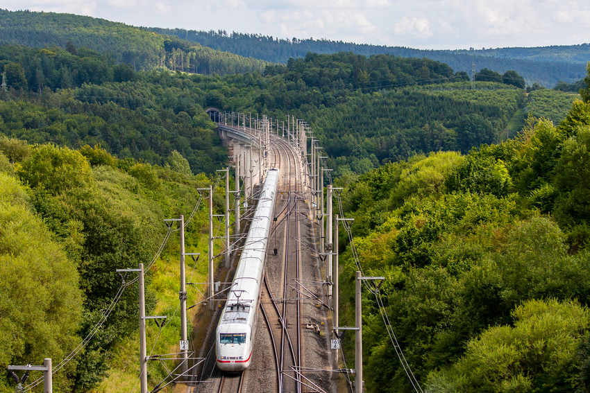 ICE 598 im Mülmischtal