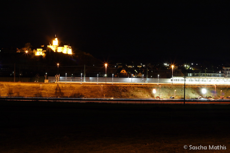 ICE Bahnhof, BAB3 und Schloss Montabaur bei Nacht