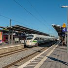 ICE-Begegnung im Bahnhof Straubing