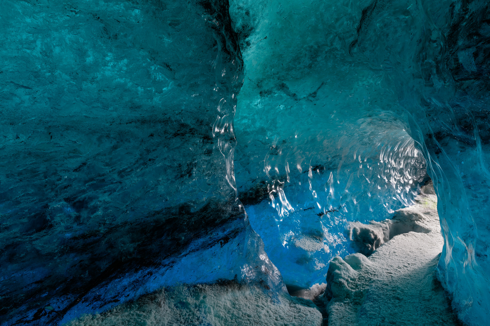 Ice cave - Eishöhle -Vatnajökull