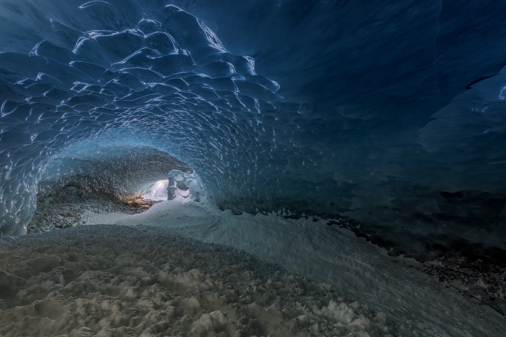 Ice Cave Rosegglacier