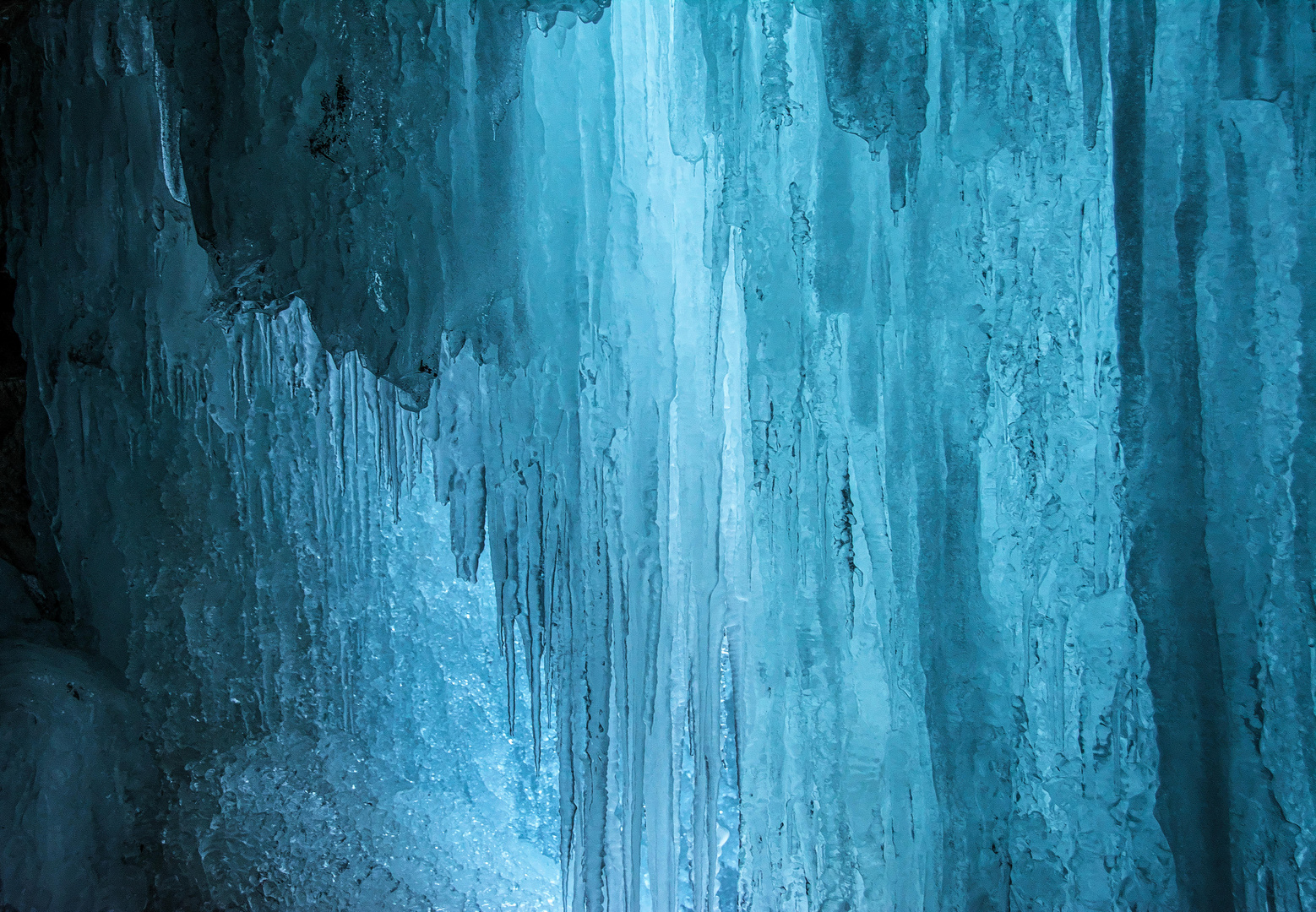 Ice curtain