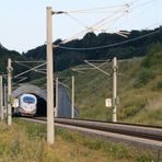 ICE - in voller Fahrt, bei Tunnelaustritt