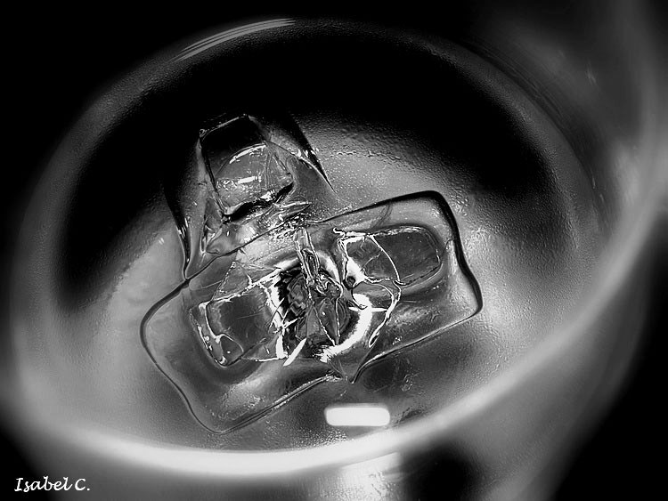 Ice in whiskey