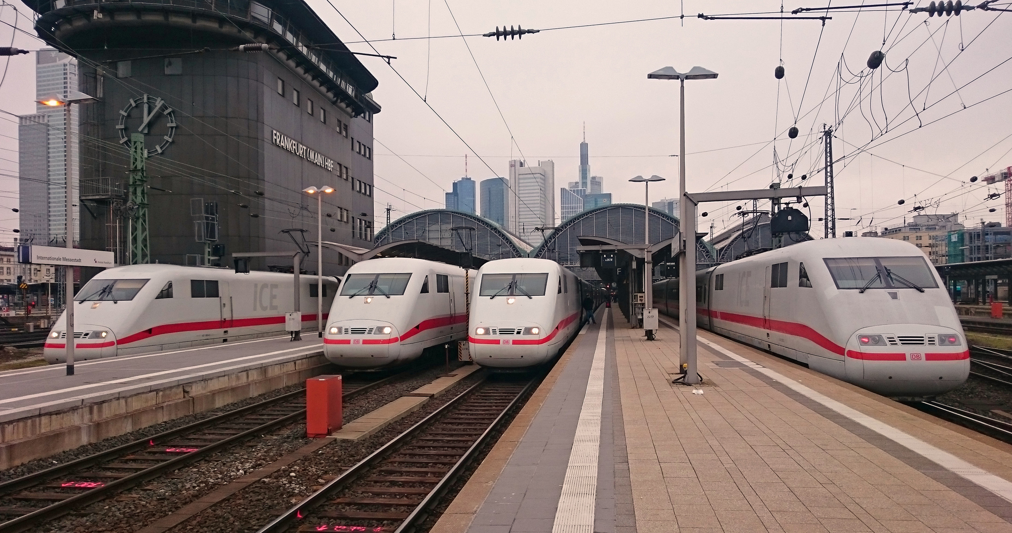 ICE1 Quartett in Frankfurt (M) Hbf