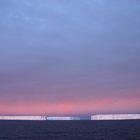 Icebergs au large de l'Antarctique