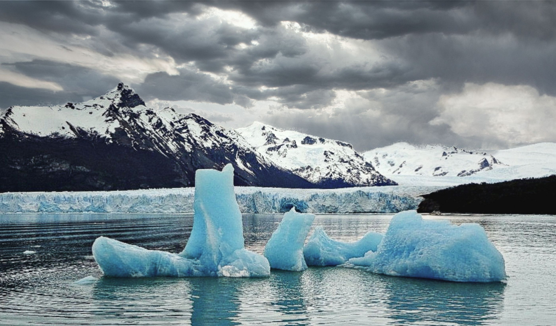 Icebergs bleus