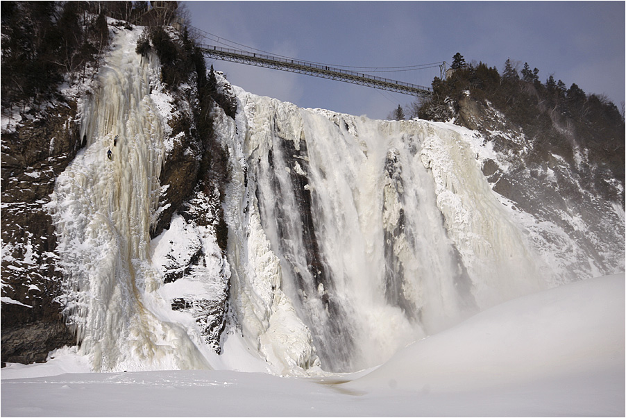 Iceclimbers - Montmorency Waterfall Quebec/Kanada von Holger Ziegler