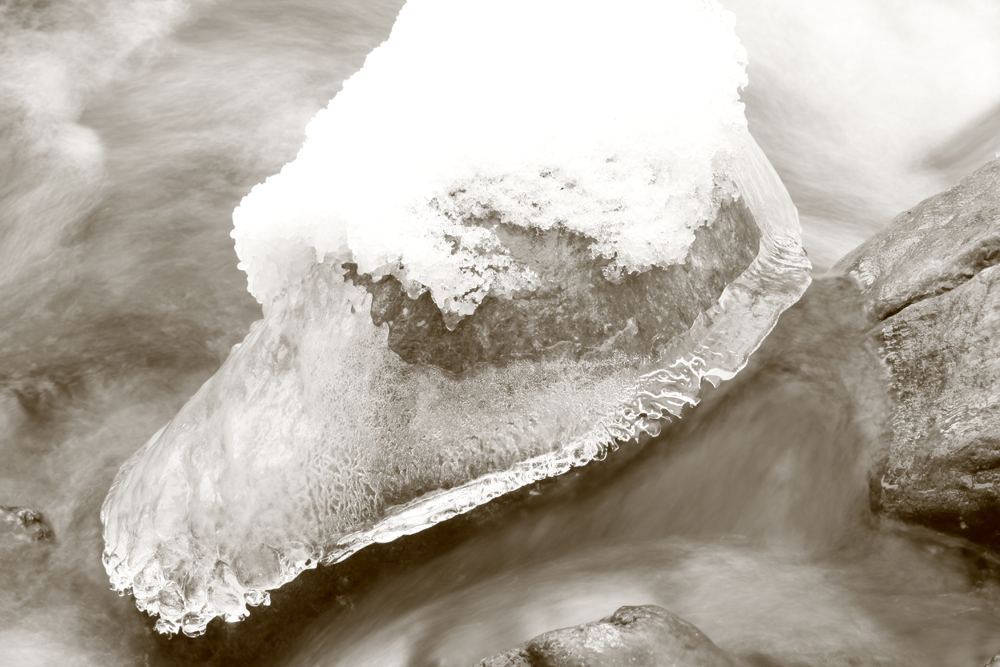 iced river 4