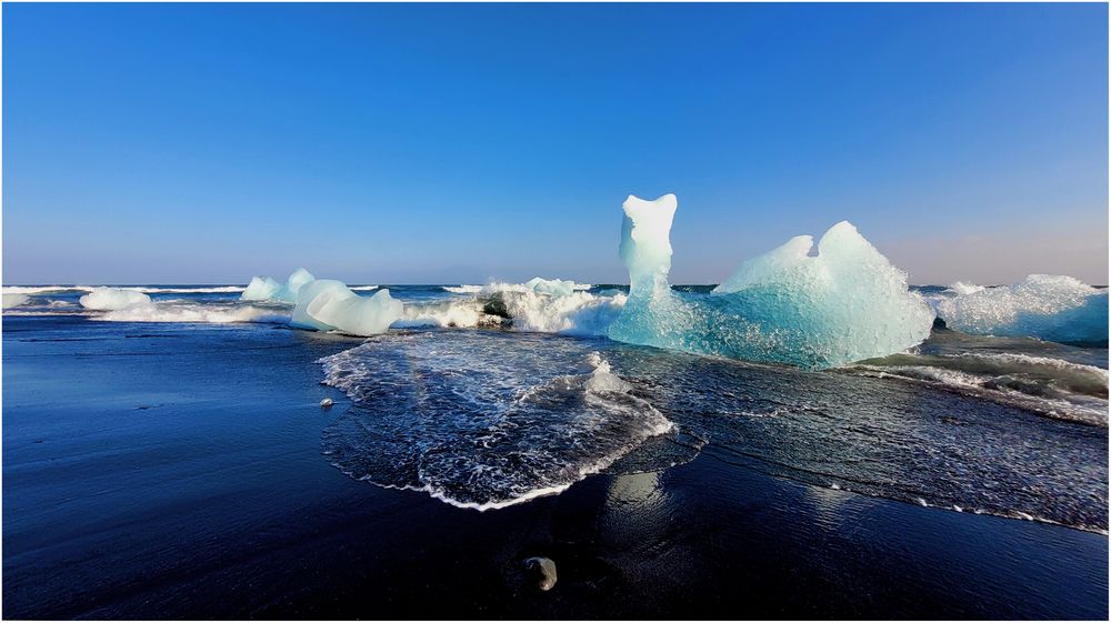 Iceland on the Rocks (I)