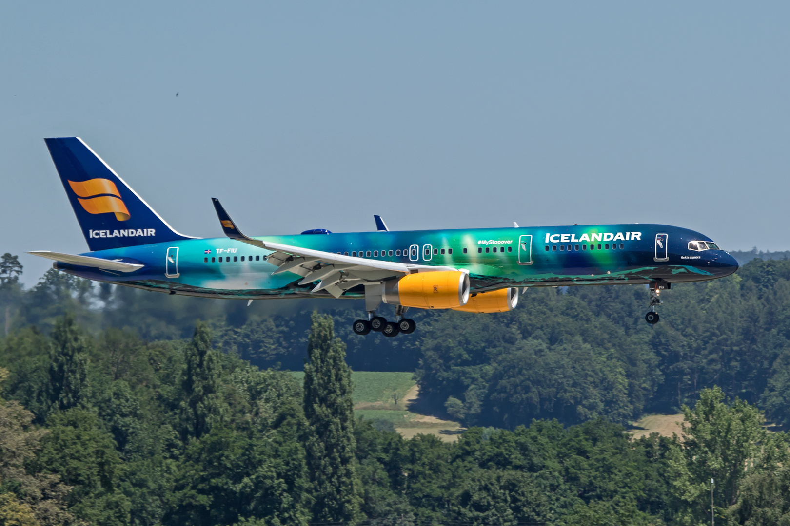 Icelandair B757, TF-FIU, "Hekla Aurora"