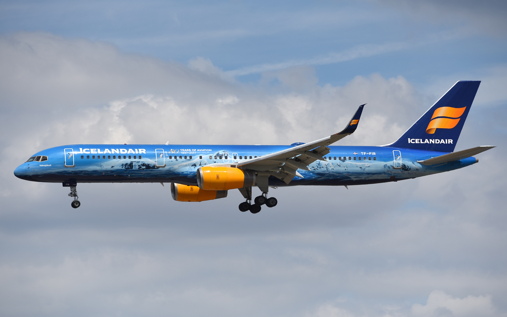 Icelandair Boeing 757-200WL TF-FIR 