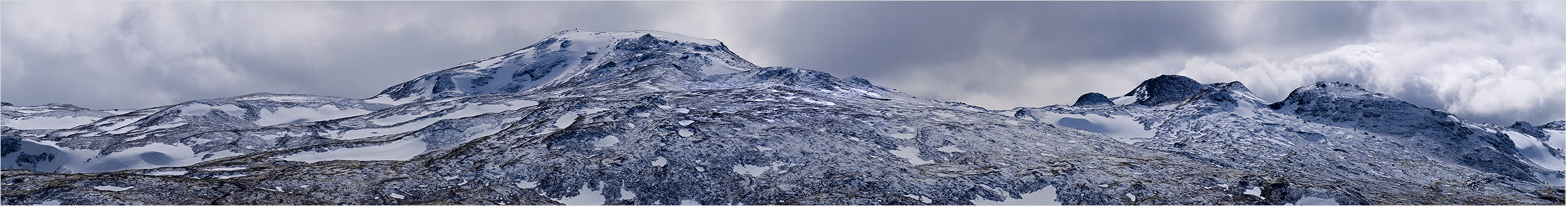 [ Icelandic mountains ]