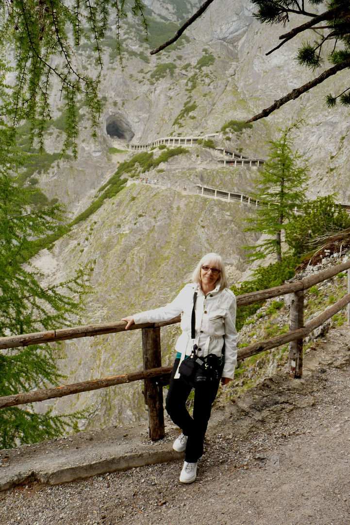 Ich auf den Weg zur Höhle