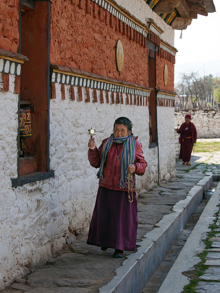 Ich bete, daß die Menschen dieser Erde freundlicher miteinander umgehen mögen. © Dalai Lama