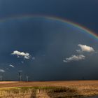 Ich fand die Lichtstimmung nur gut, einfach GEIL... :-)), in der Bildmitte regnet es noch...