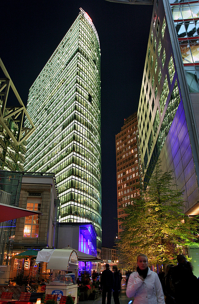 ich finde der potsdamer platz sieht in die nacht am besten aus