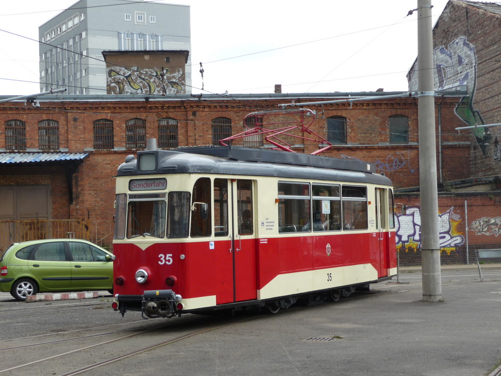 Ich glaub da steht eine alte Tram